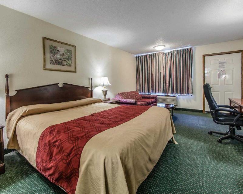 Red Roof Inn Dandridge Bagian luar foto